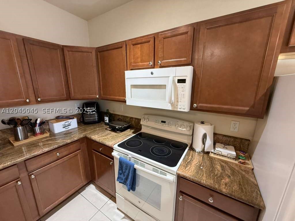 9572 SW 169th Pl #Main House, Miami FL 33196