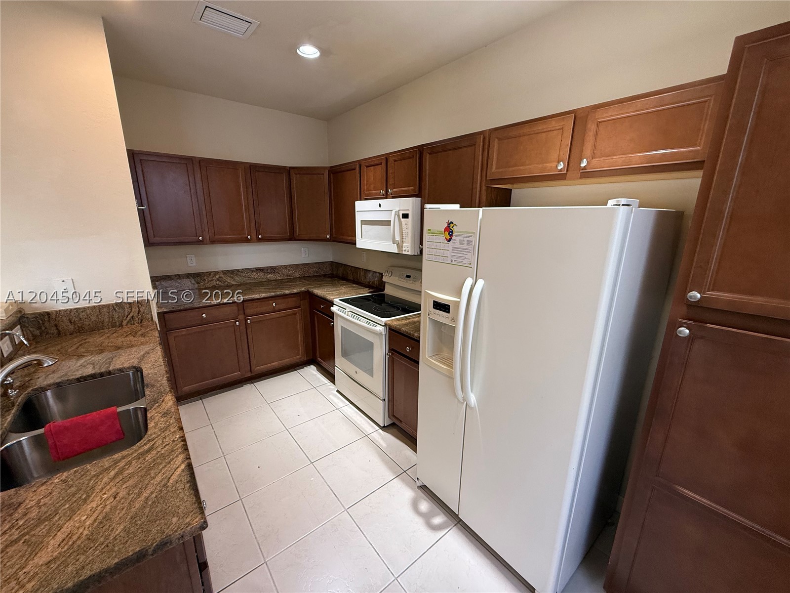 9572 SW 169th Pl #Main House, Miami FL 33196