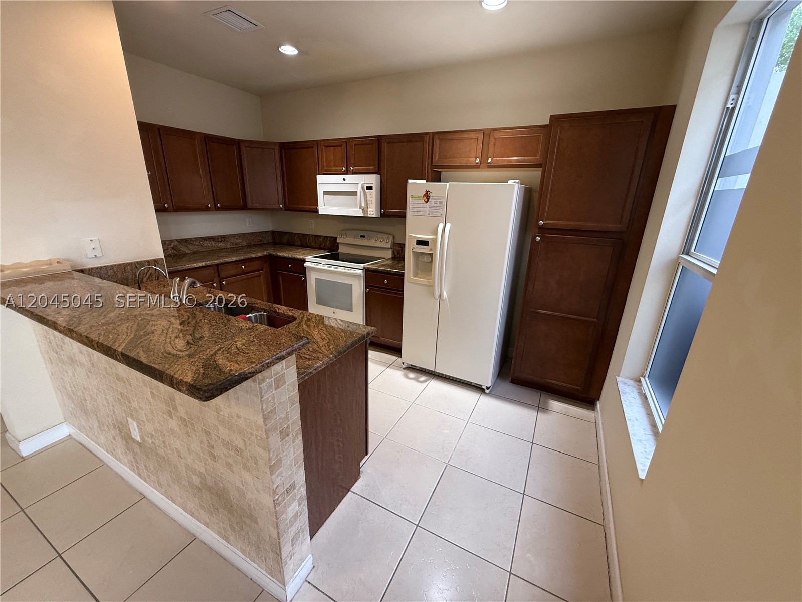 9572 SW 169th Pl #Main House, Miami FL 33196