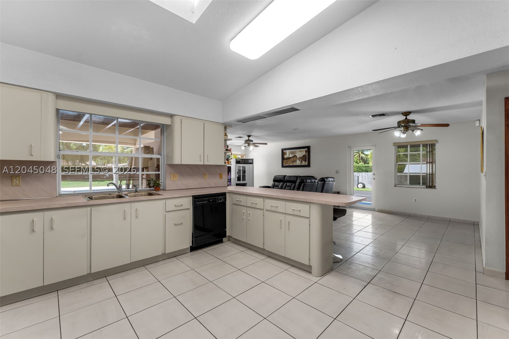9900 SW 62nd St, Miami FL 33173