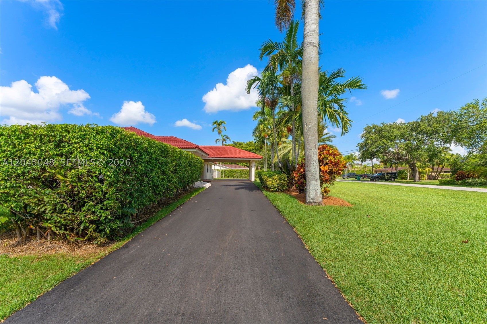 9900 SW 62nd St, Miami FL 33173