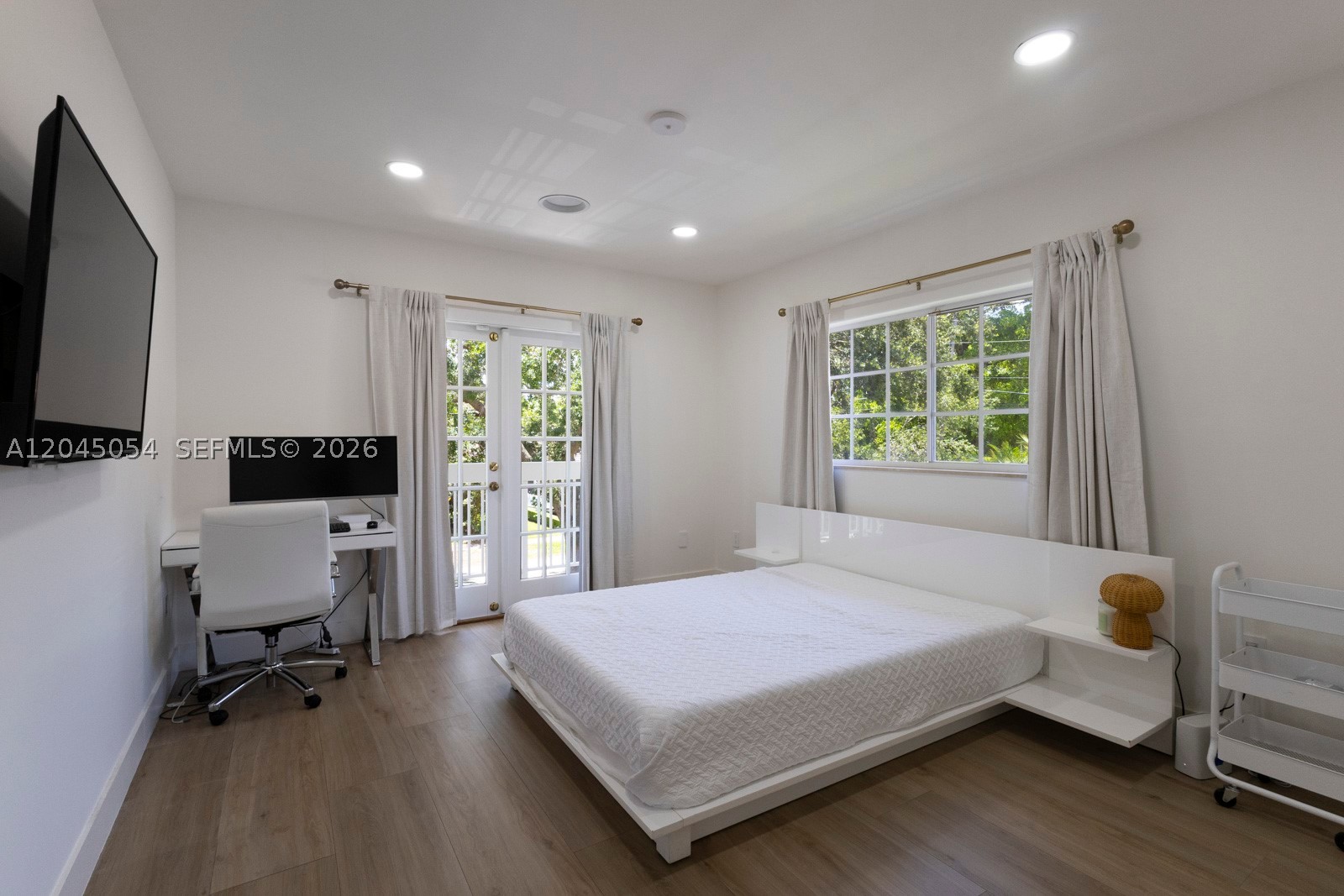 3908 Anderson Rd, Coral Gables FL 33134