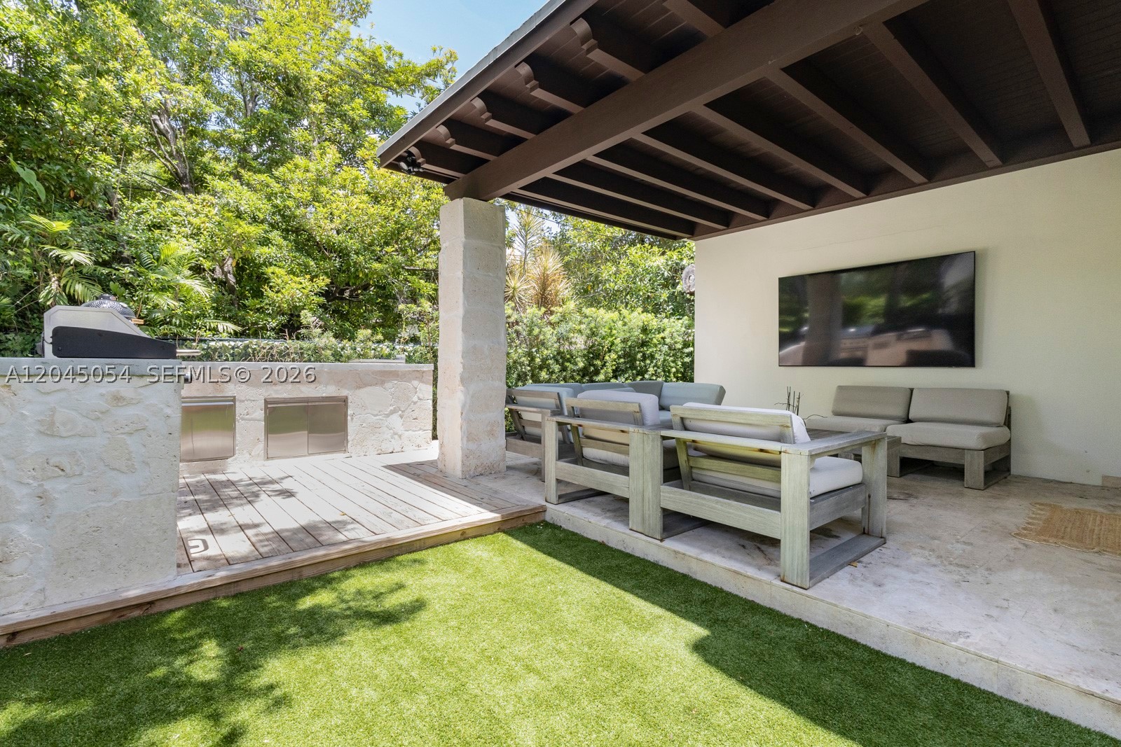 3908 Anderson Rd, Coral Gables FL 33134