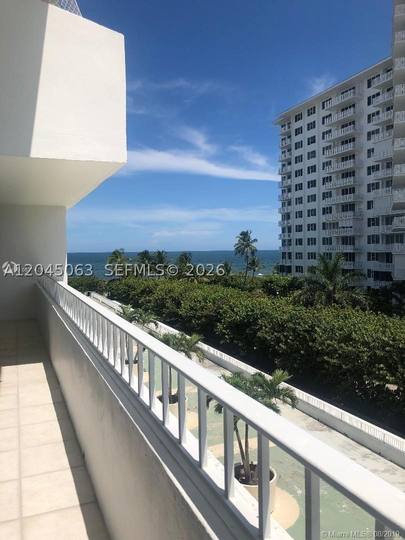 199 Ocean Lane Dr #505, Key Biscayne FL 33149