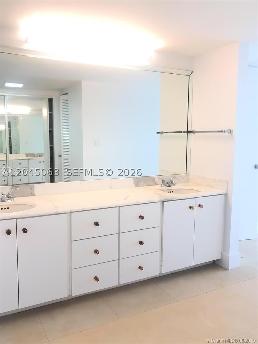 199 Ocean Lane Dr #505, Key Biscayne FL 33149