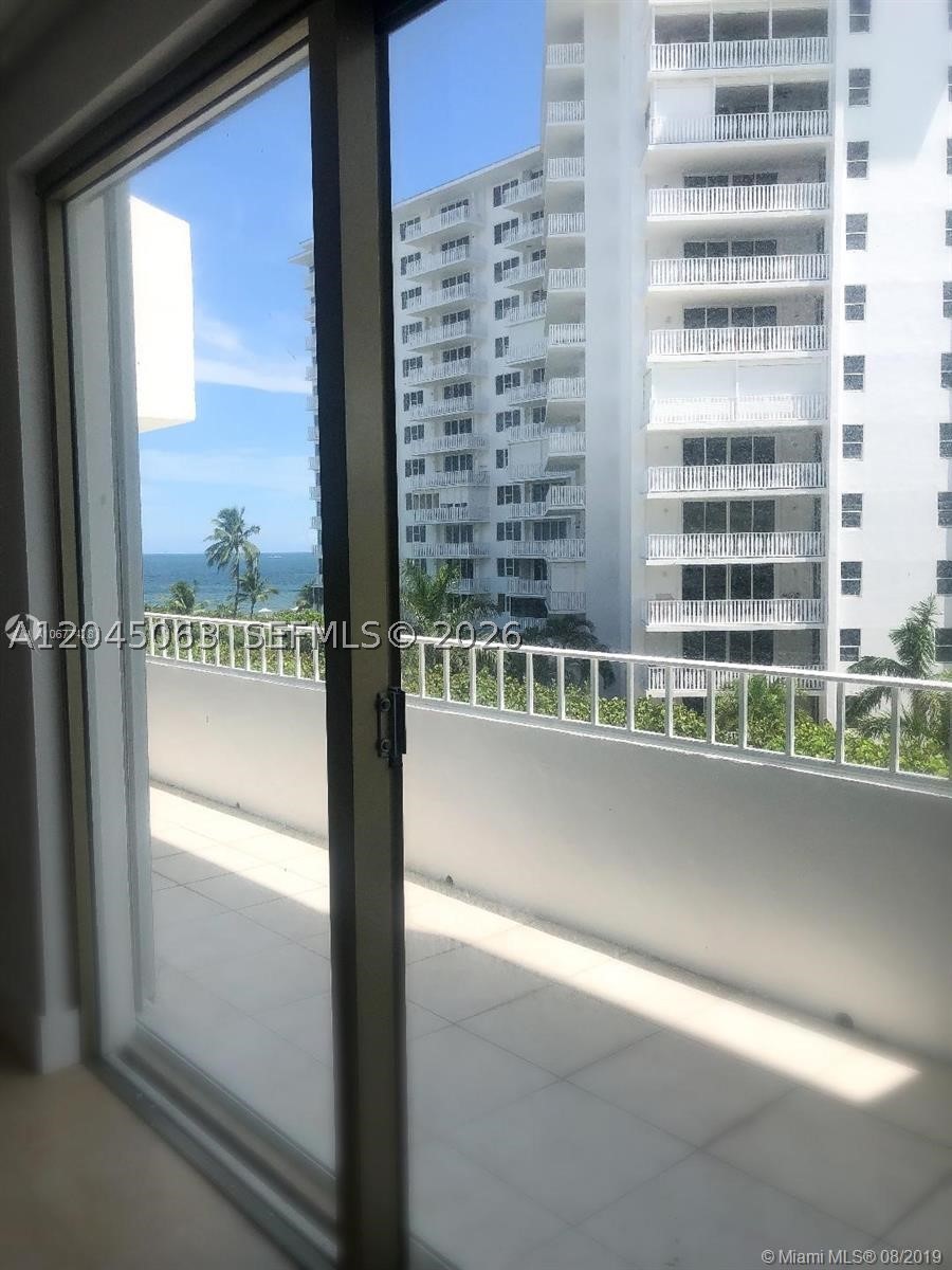 199 Ocean Lane Dr #505, Key Biscayne FL 33149