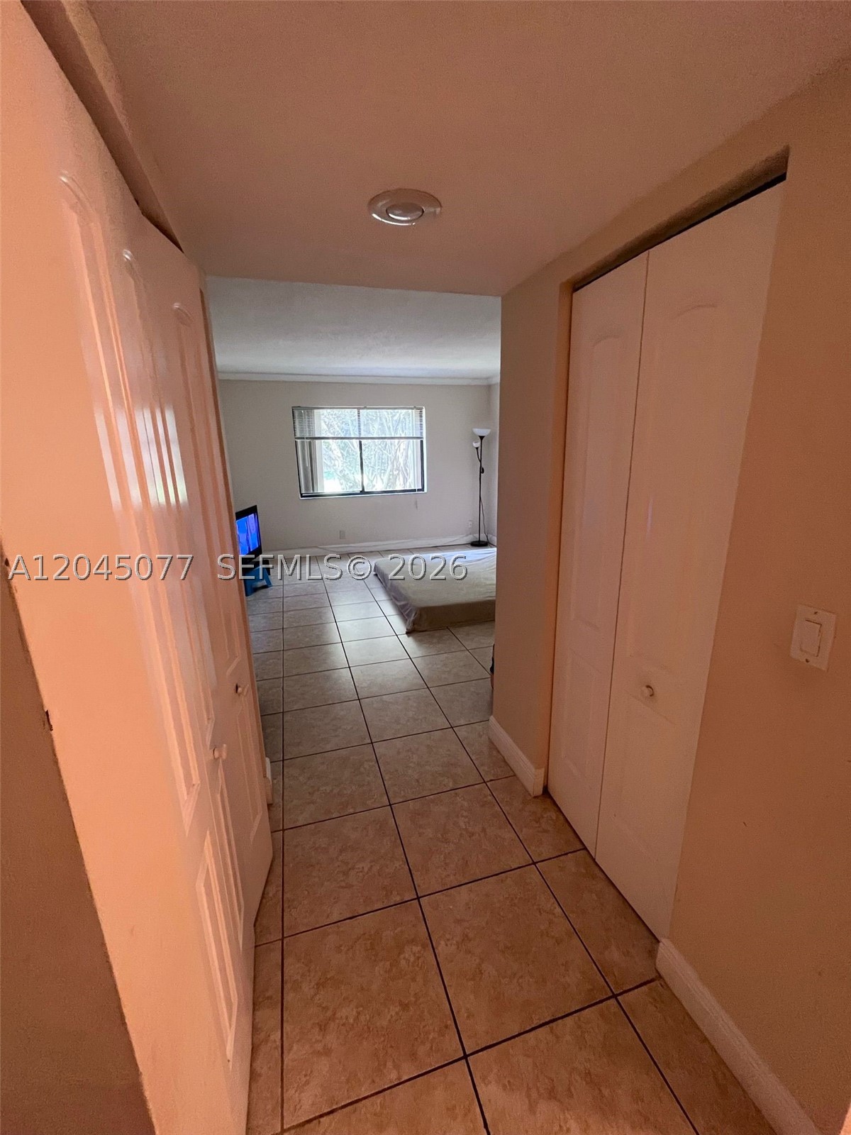 197 Lakeview Dr #105, Weston FL 33326