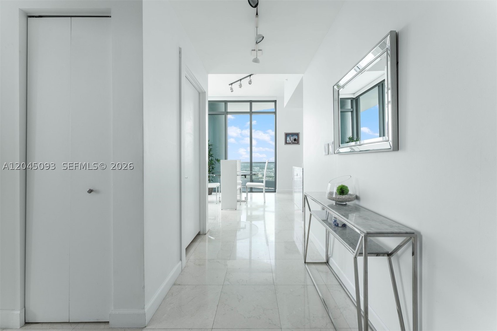 900 Biscayne Blvd #5812, Miami FL 33132