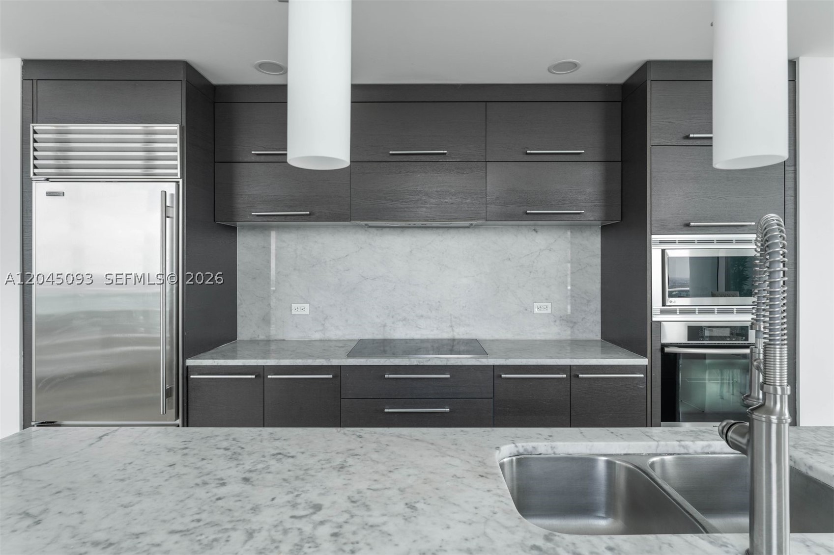 900 Biscayne Blvd #5812, Miami FL 33132