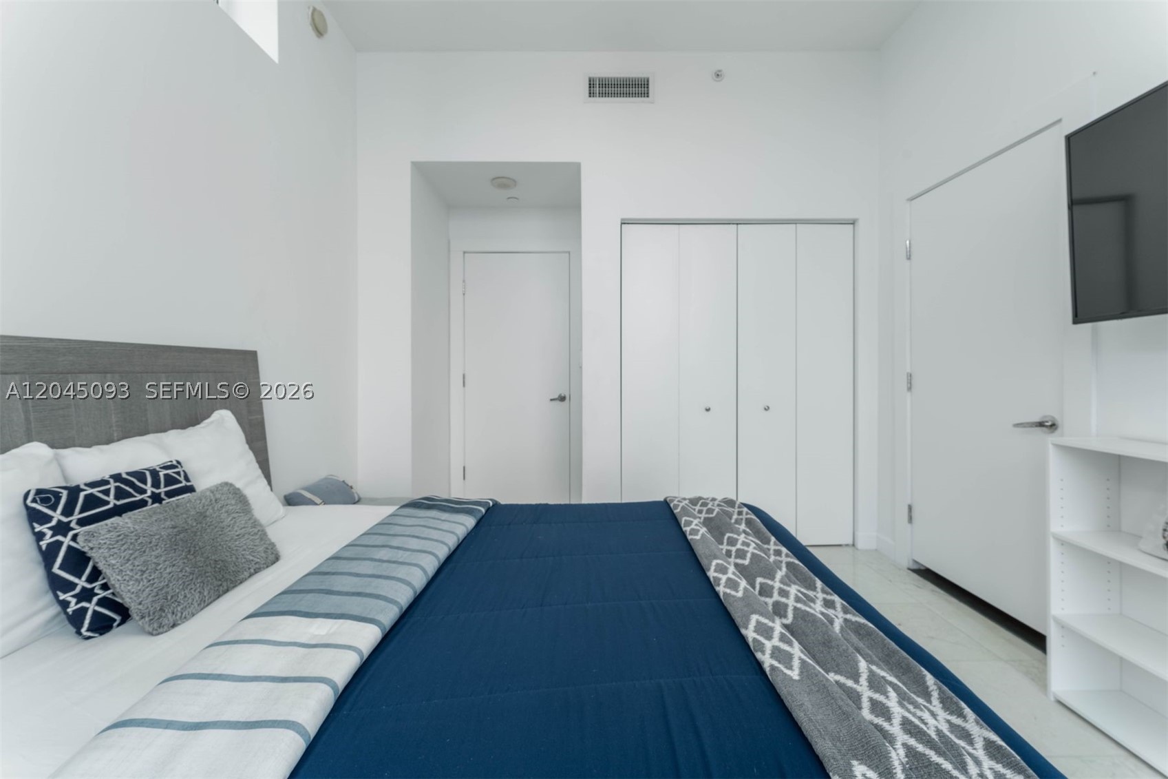 900 Biscayne Blvd #5812, Miami FL 33132