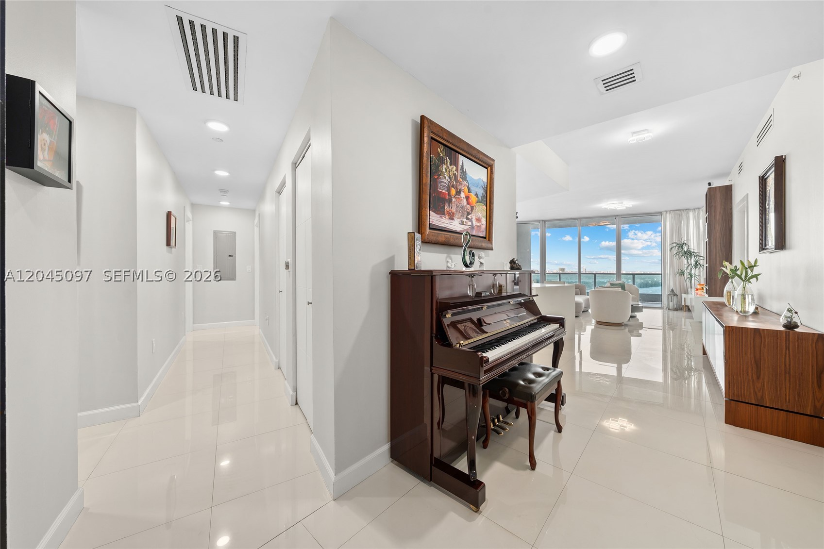 900 Biscayne Blvd #2506, Miami FL 33132