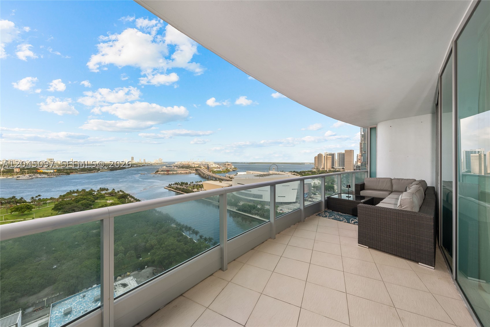 900 Biscayne Blvd #2506, Miami FL 33132