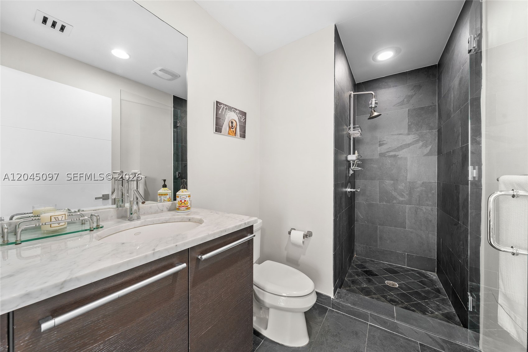 900 Biscayne Blvd #2506, Miami FL 33132
