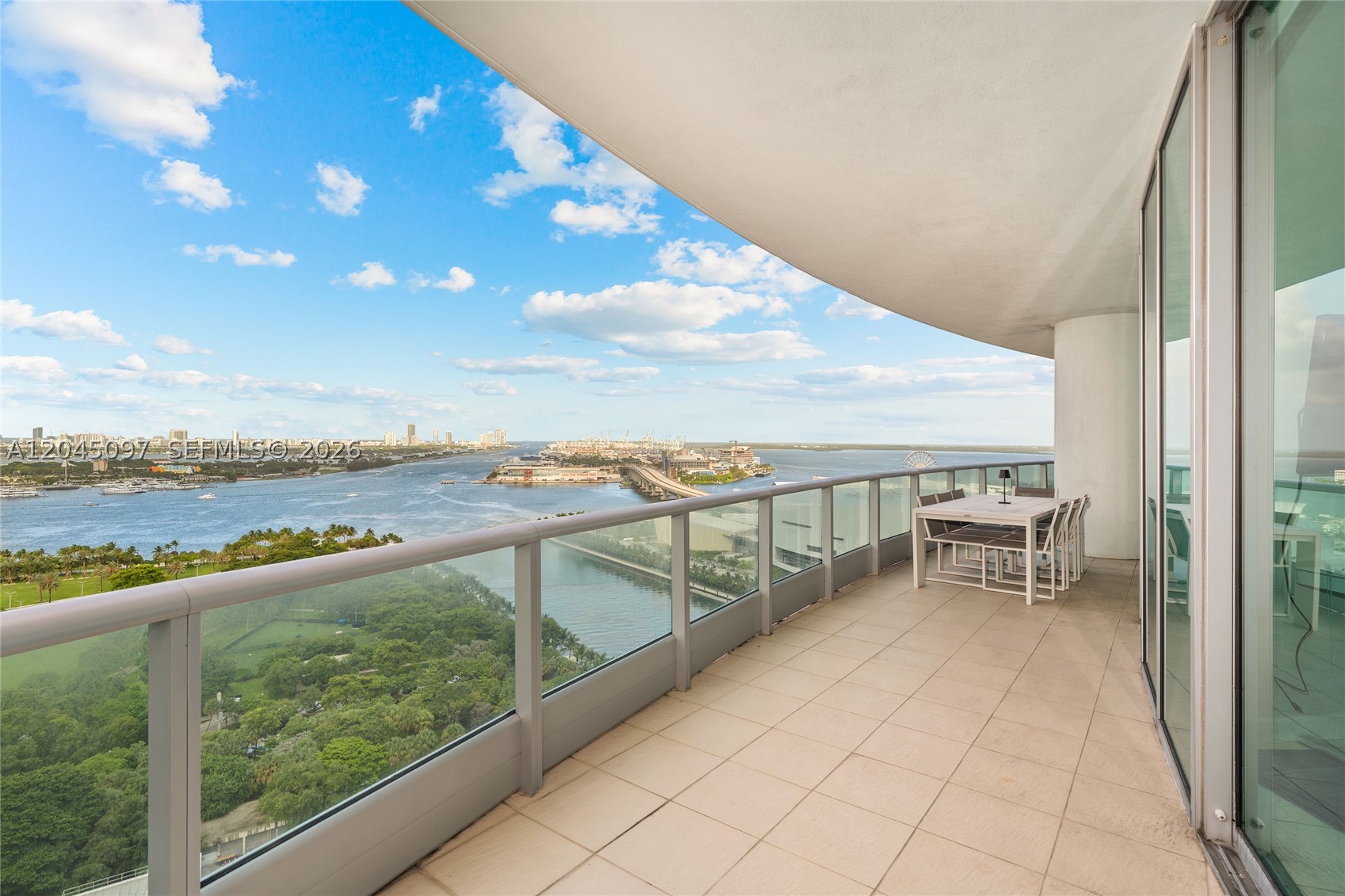 900 Biscayne Blvd #2506, Miami FL 33132