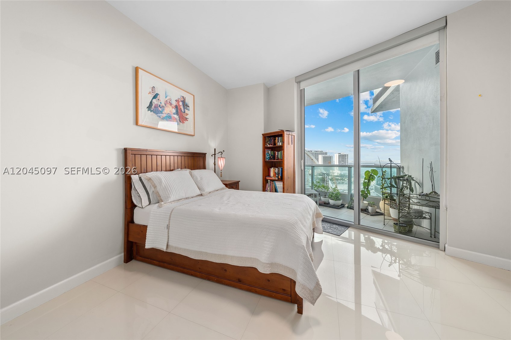 900 Biscayne Blvd #2506, Miami FL 33132