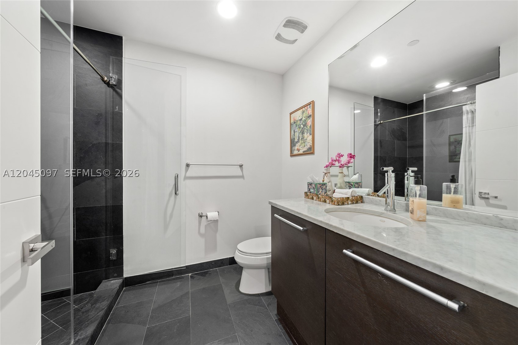 900 Biscayne Blvd #2506, Miami FL 33132