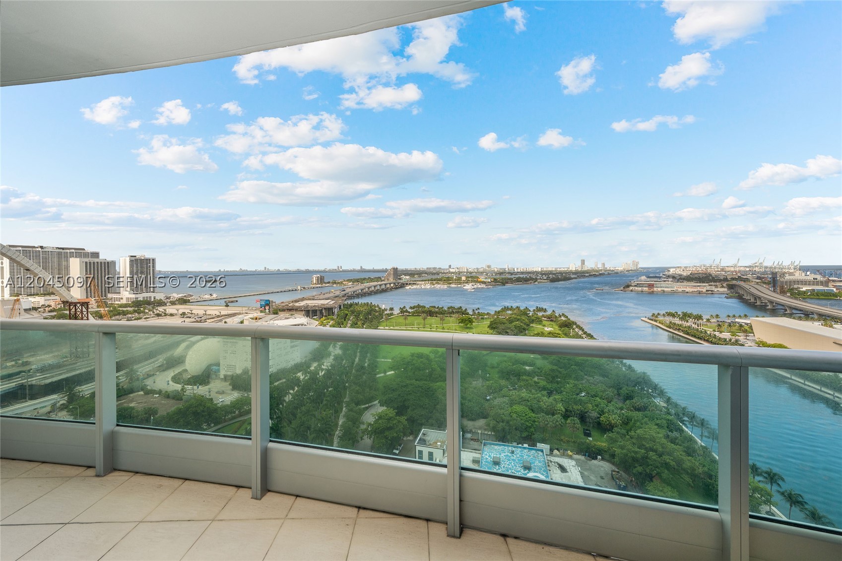 900 Biscayne Blvd #2506, Miami FL 33132