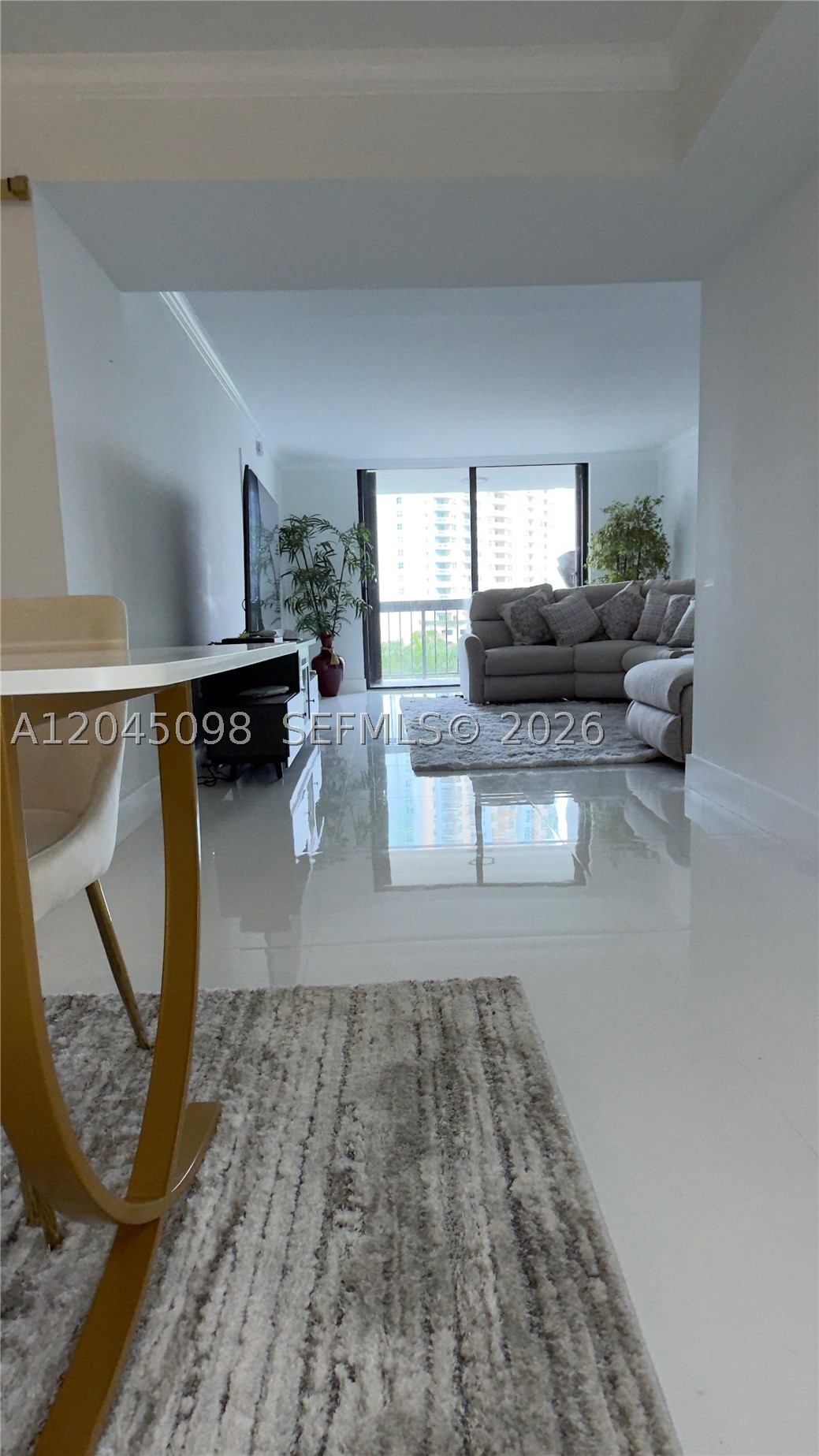 2333 Brickell Ave #614, Miami FL 33129
