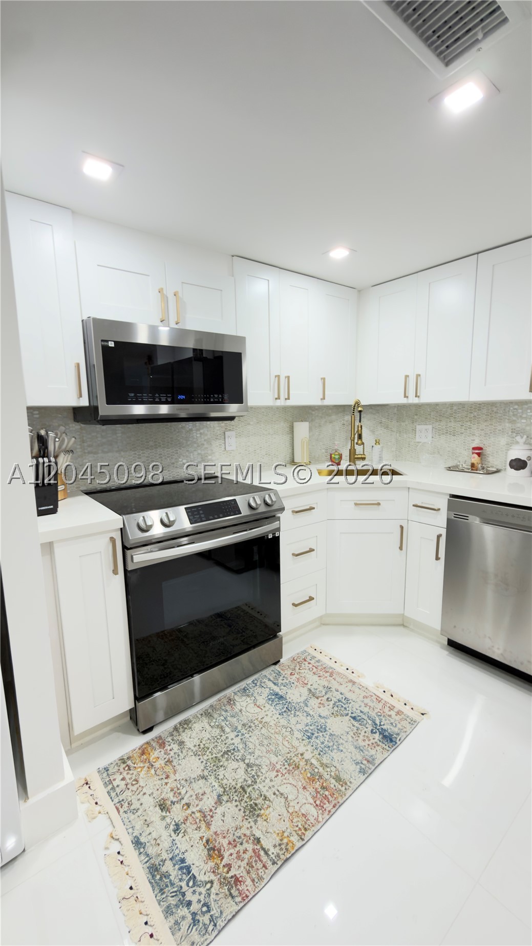 2333 Brickell Ave #614, Miami FL 33129