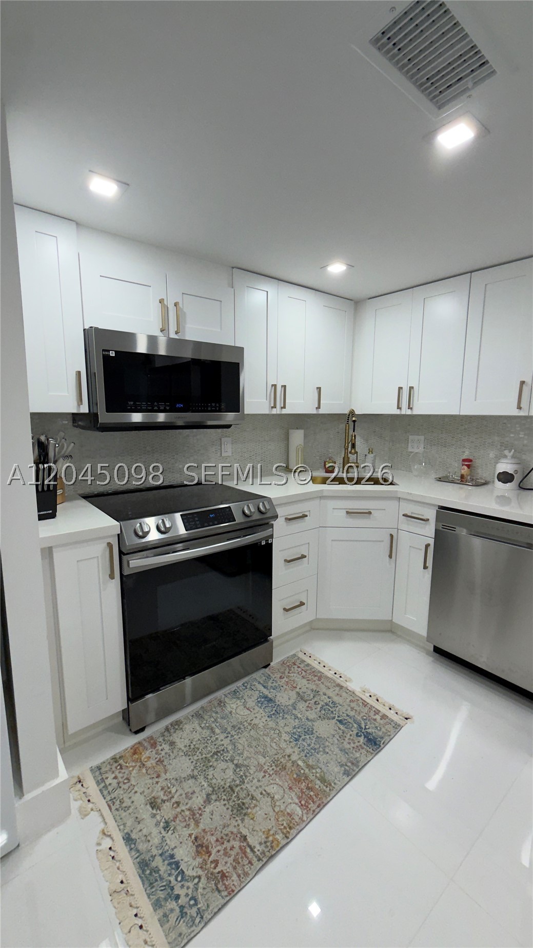 2333 Brickell Ave #614, Miami FL 33129