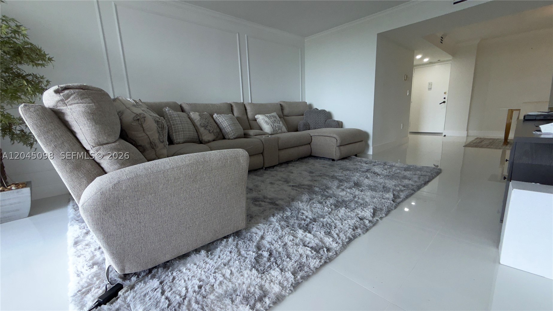 2333 Brickell Ave #614, Miami FL 33129