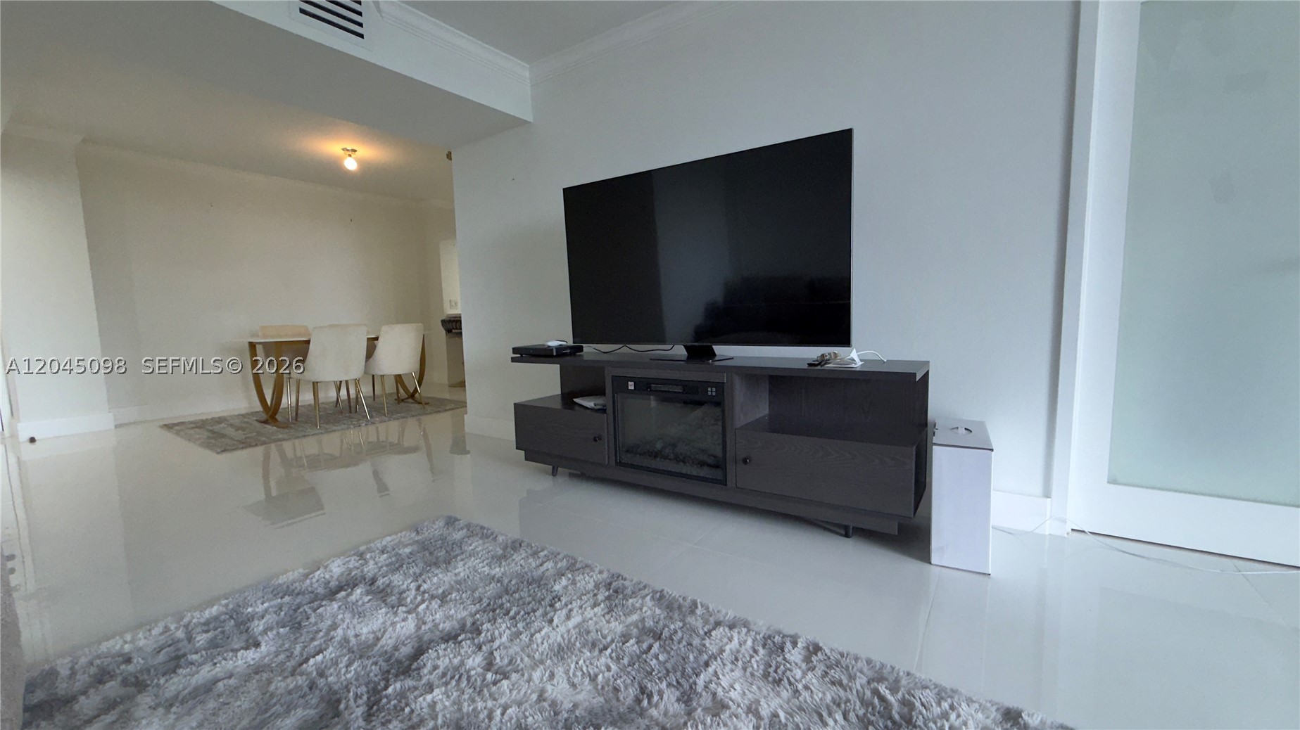 2333 Brickell Ave #614, Miami FL 33129