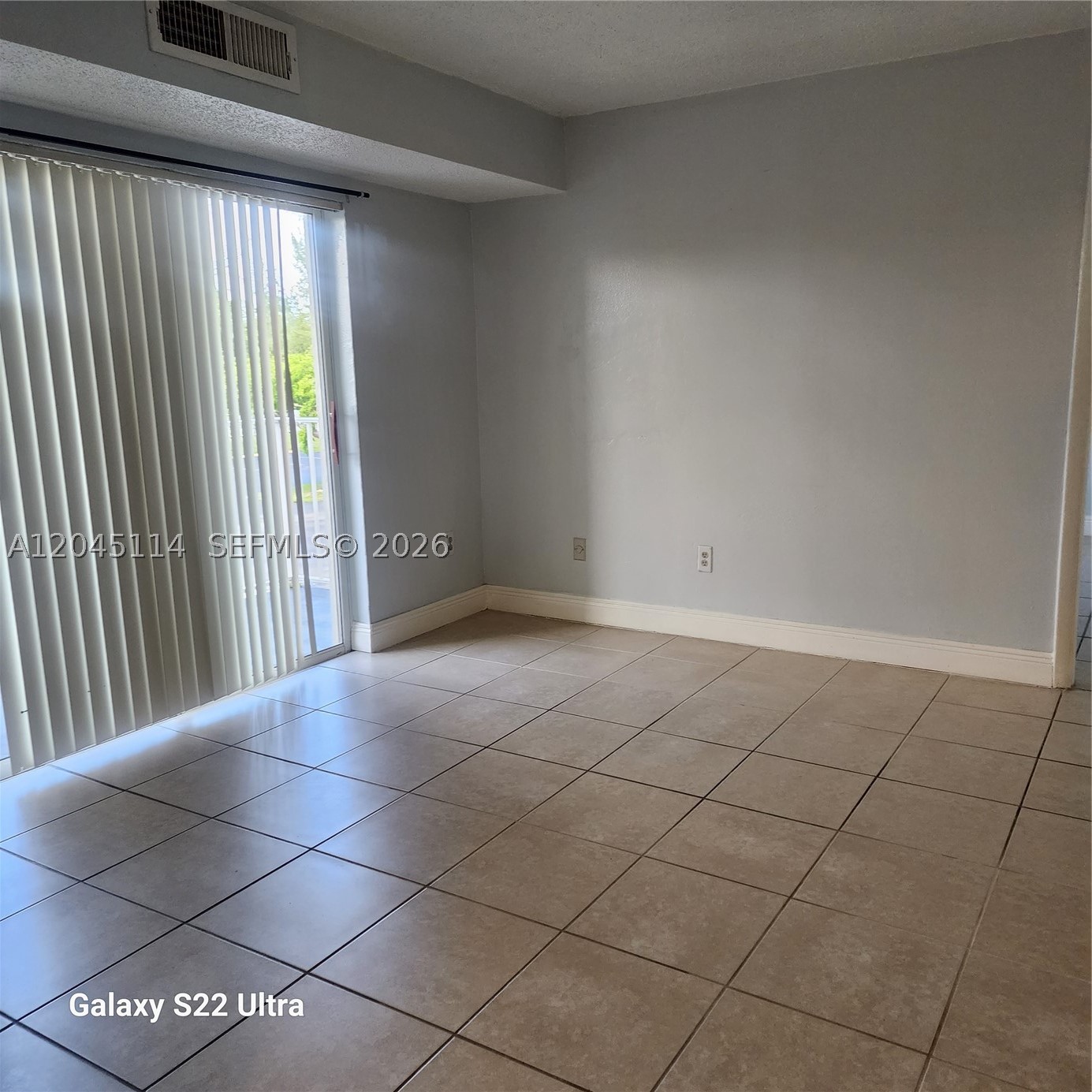 8200 SW 210th St #111, Cutler Bay FL 33189