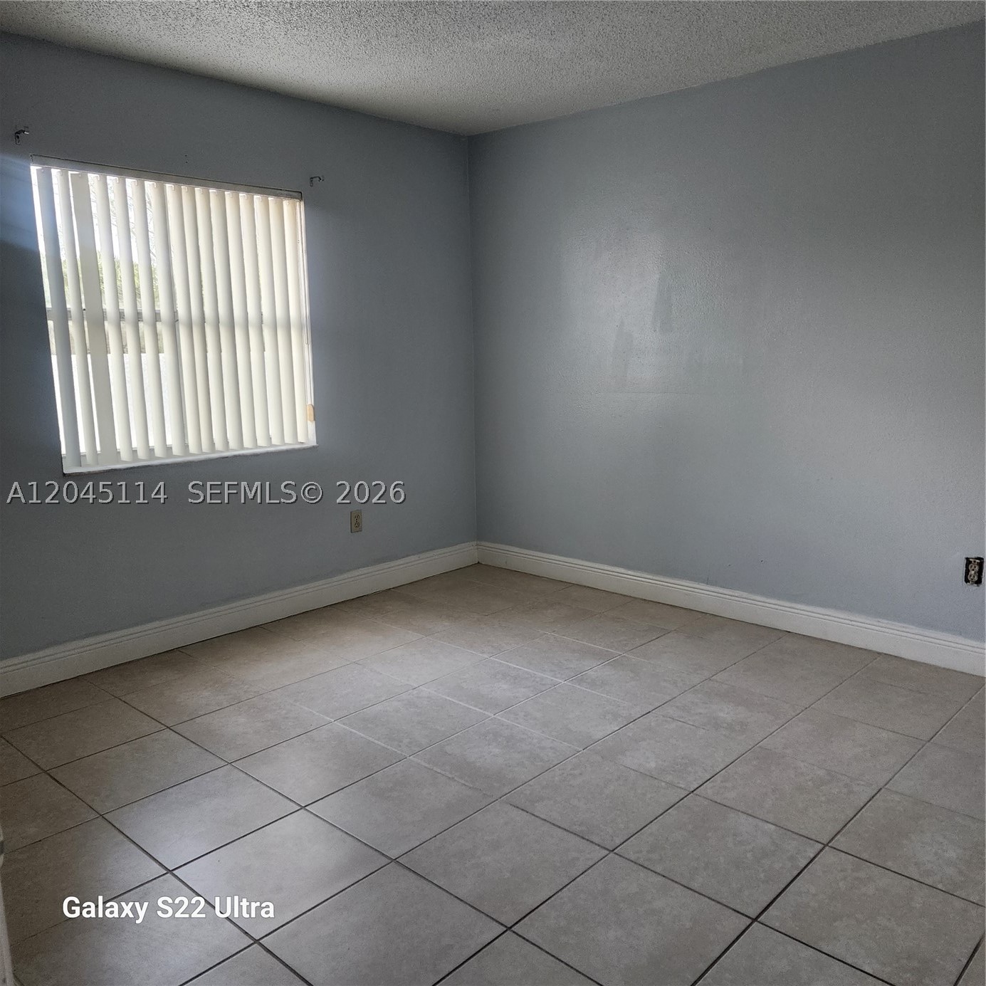 8200 SW 210th St #111, Cutler Bay FL 33189