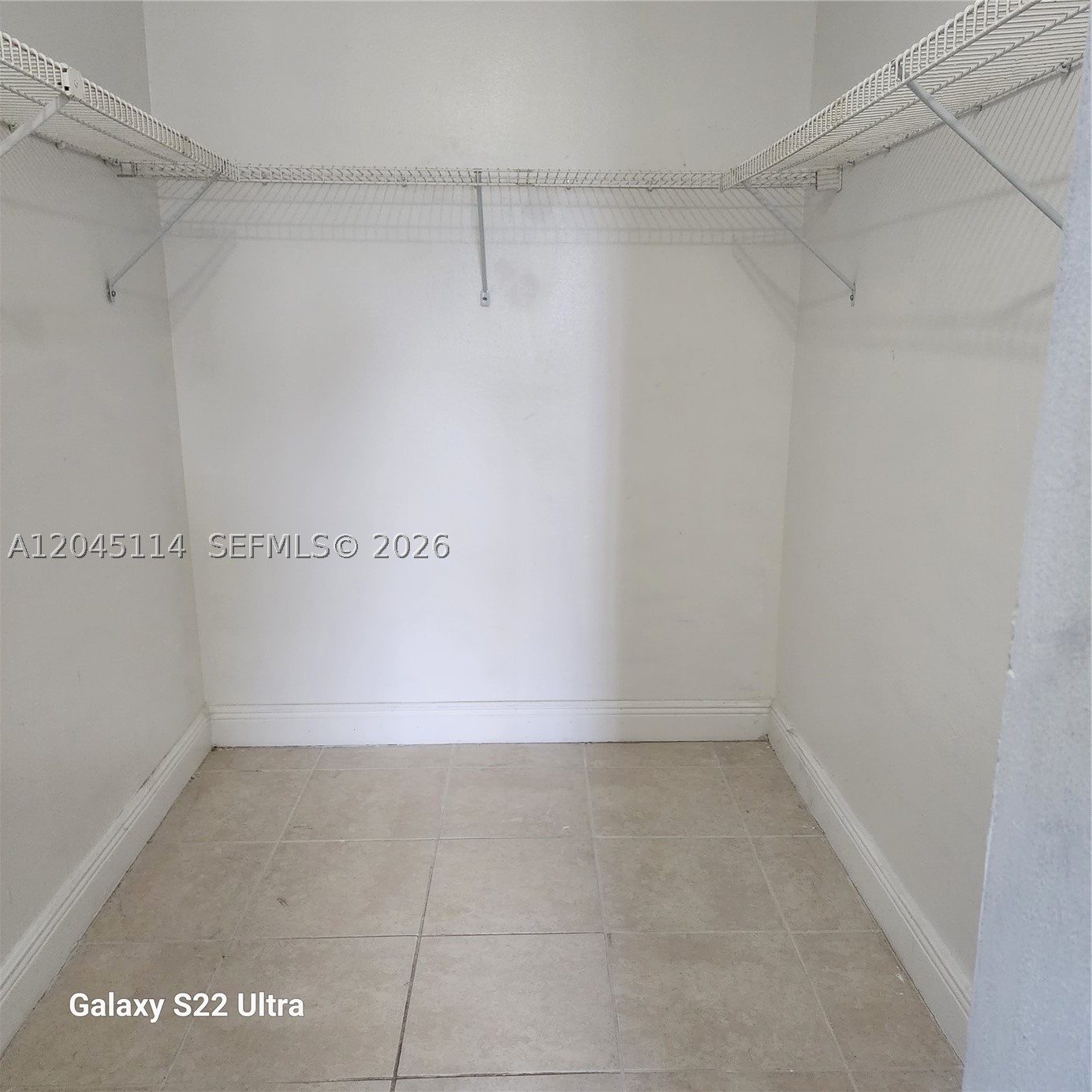 8200 SW 210th St #111, Cutler Bay FL 33189