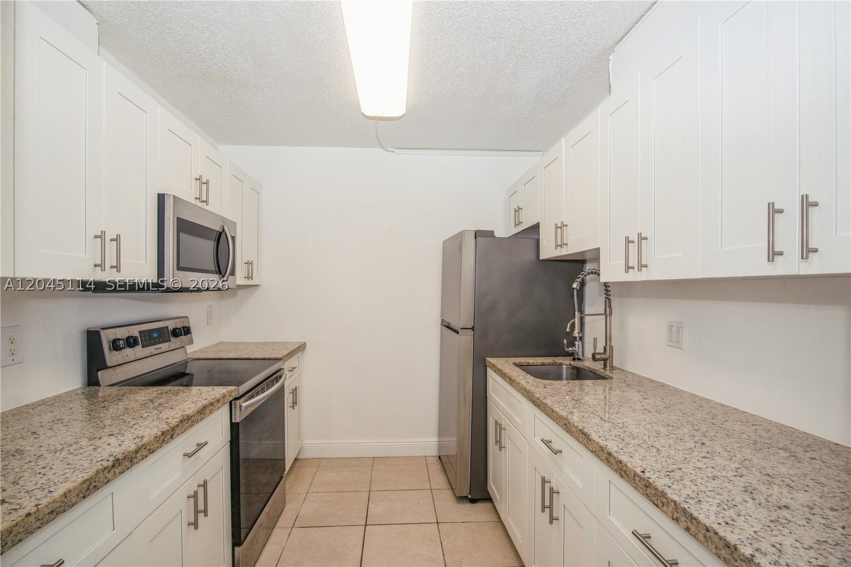 8200 SW 210th St #111, Cutler Bay FL 33189