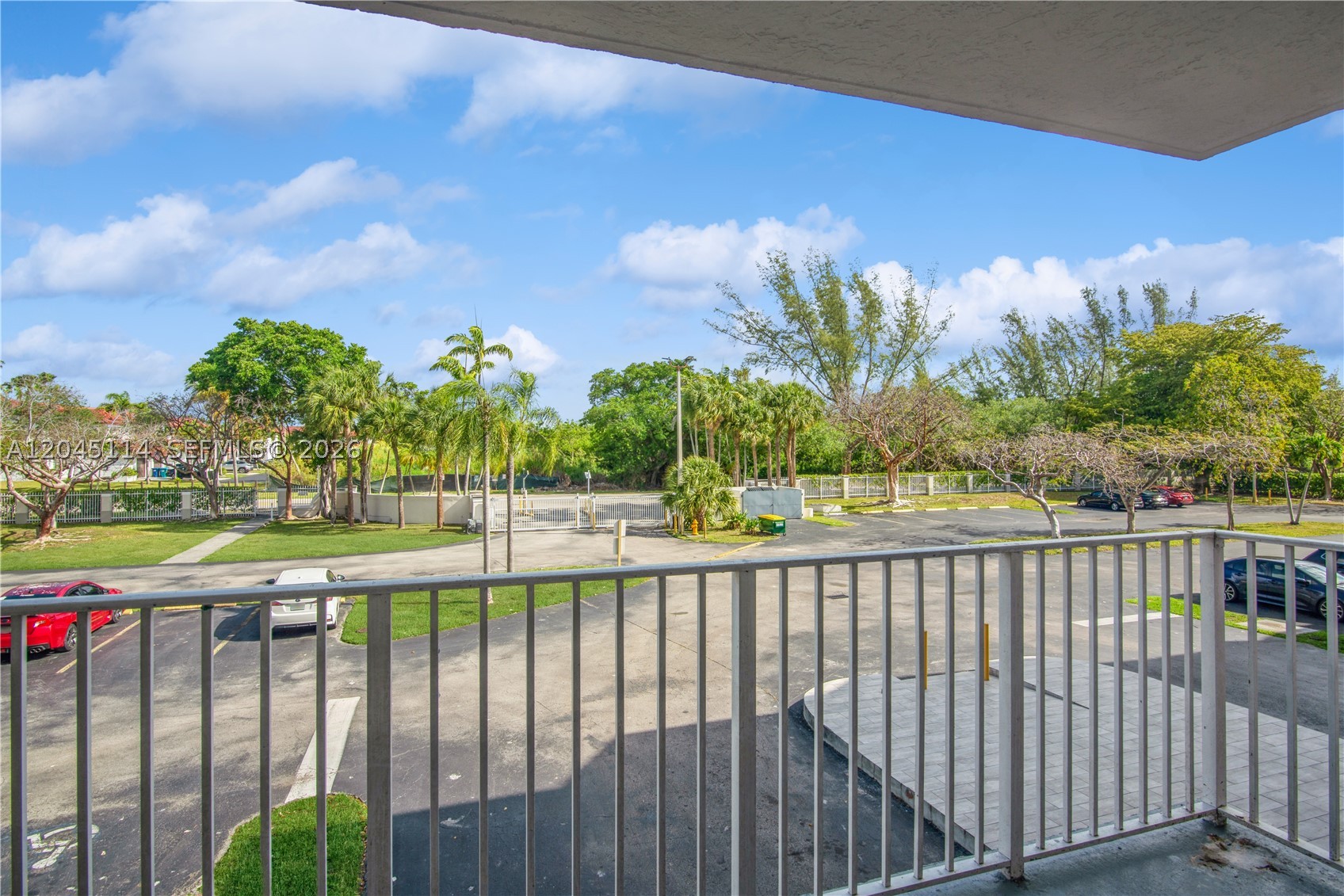 8200 SW 210th St #111, Cutler Bay FL 33189
