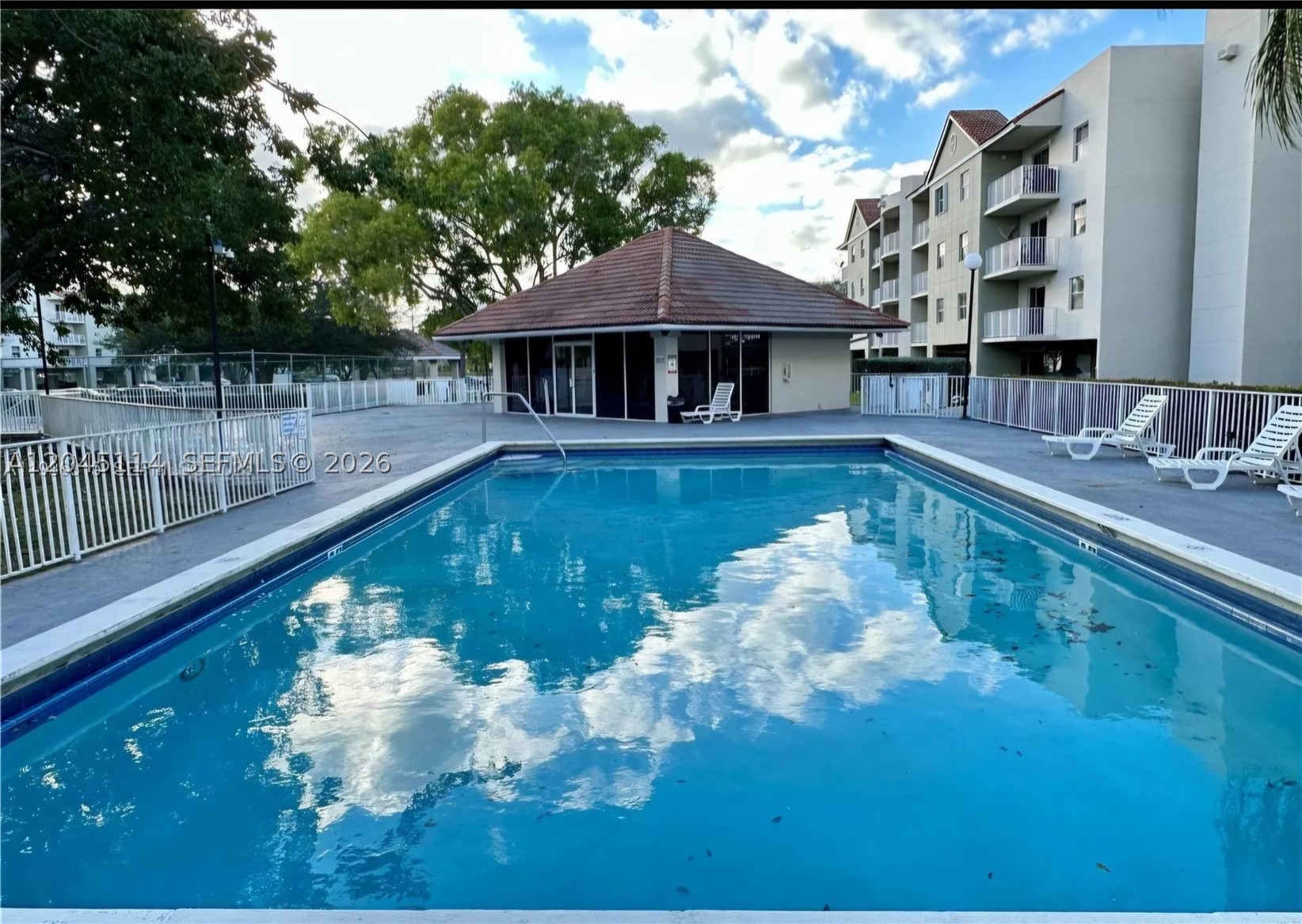 8200 SW 210th St #111, Cutler Bay FL 33189