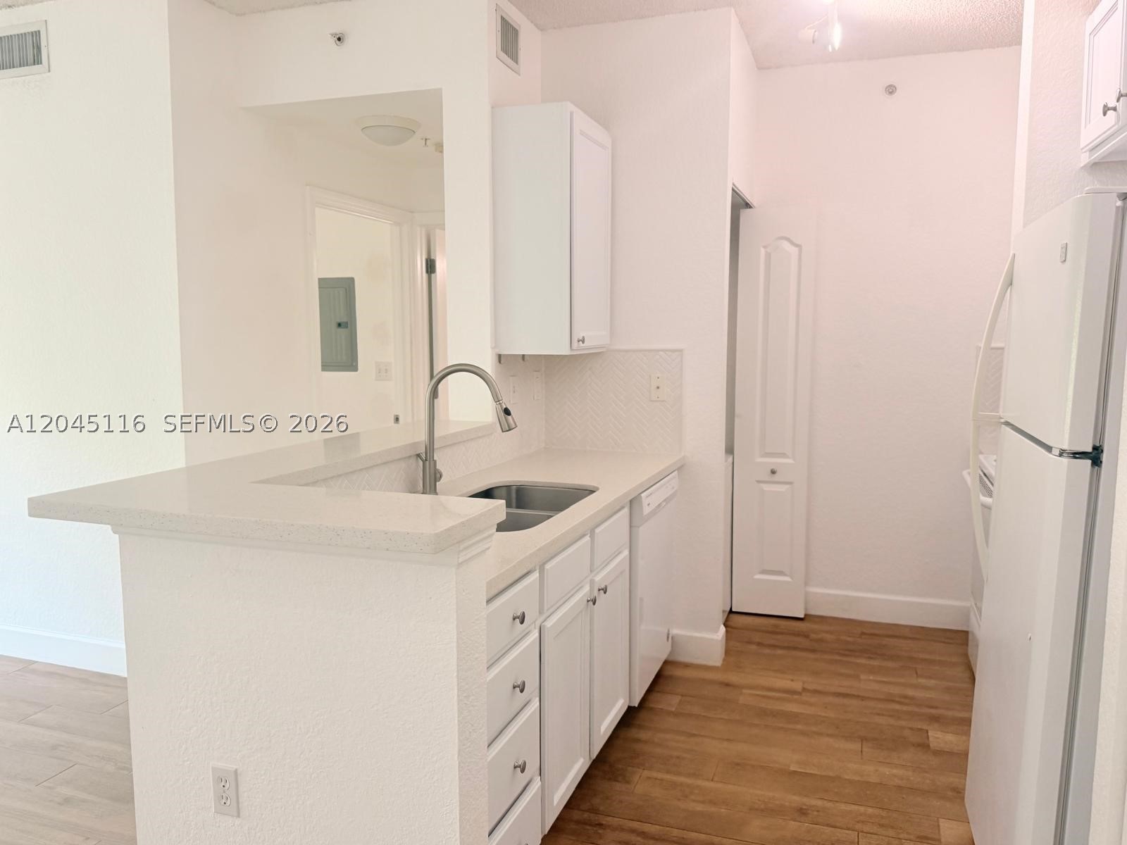 6001 SW 70th St #355, South Miami FL 33143