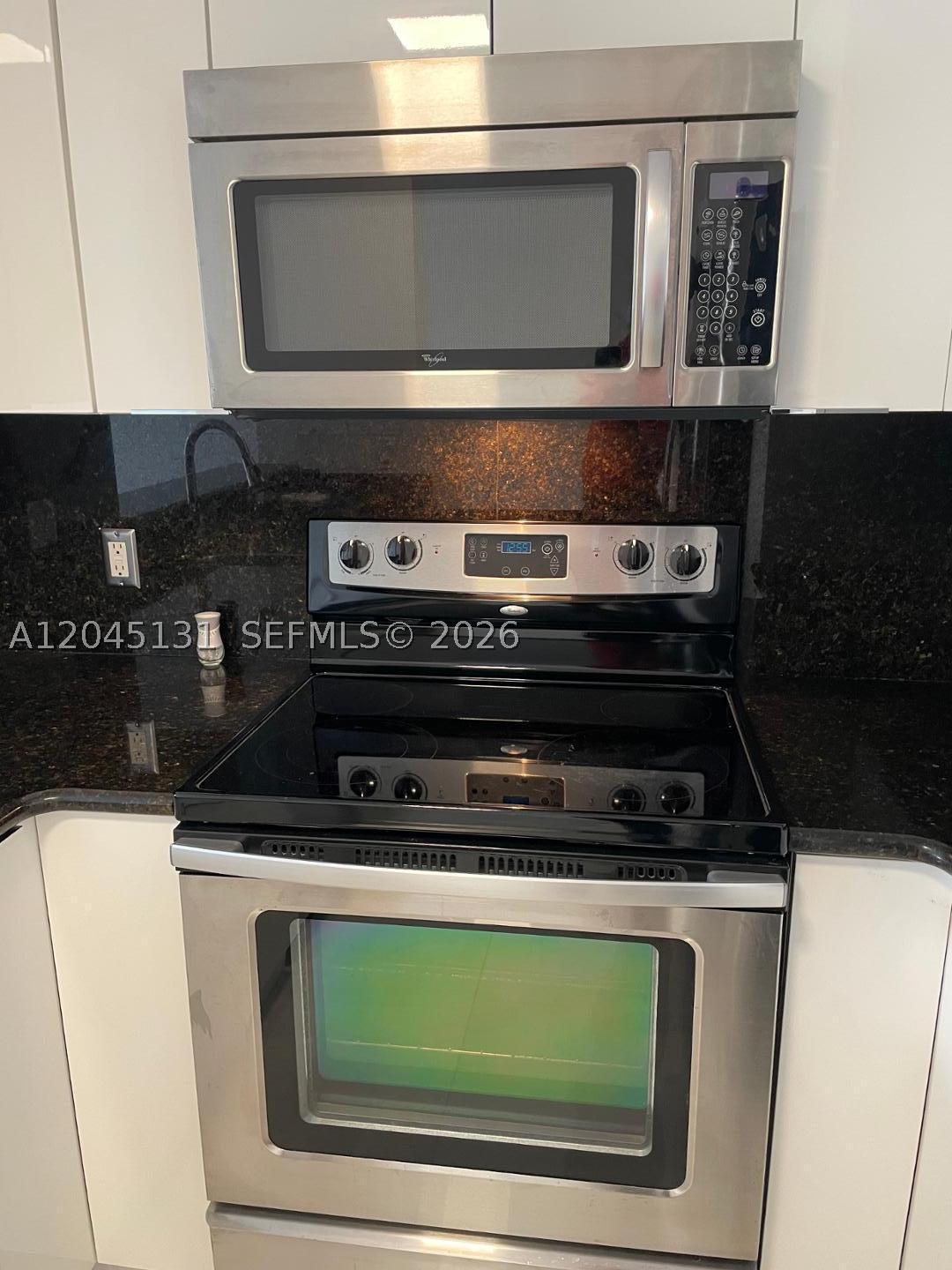 185 SE 14 Ter #1413, Miami FL 33131