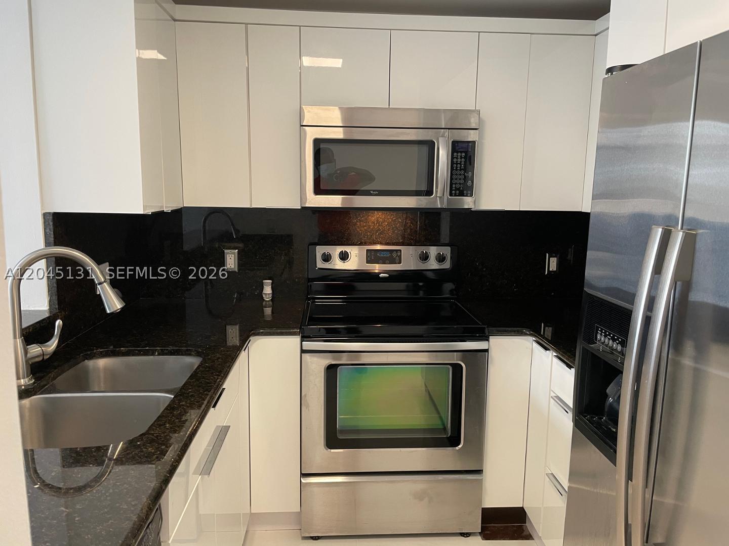185 SE 14 Ter #1413, Miami FL 33131