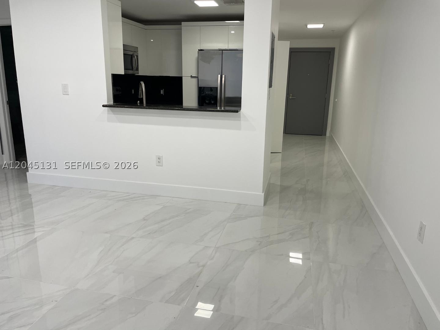 185 SE 14 Ter #1413, Miami FL 33131