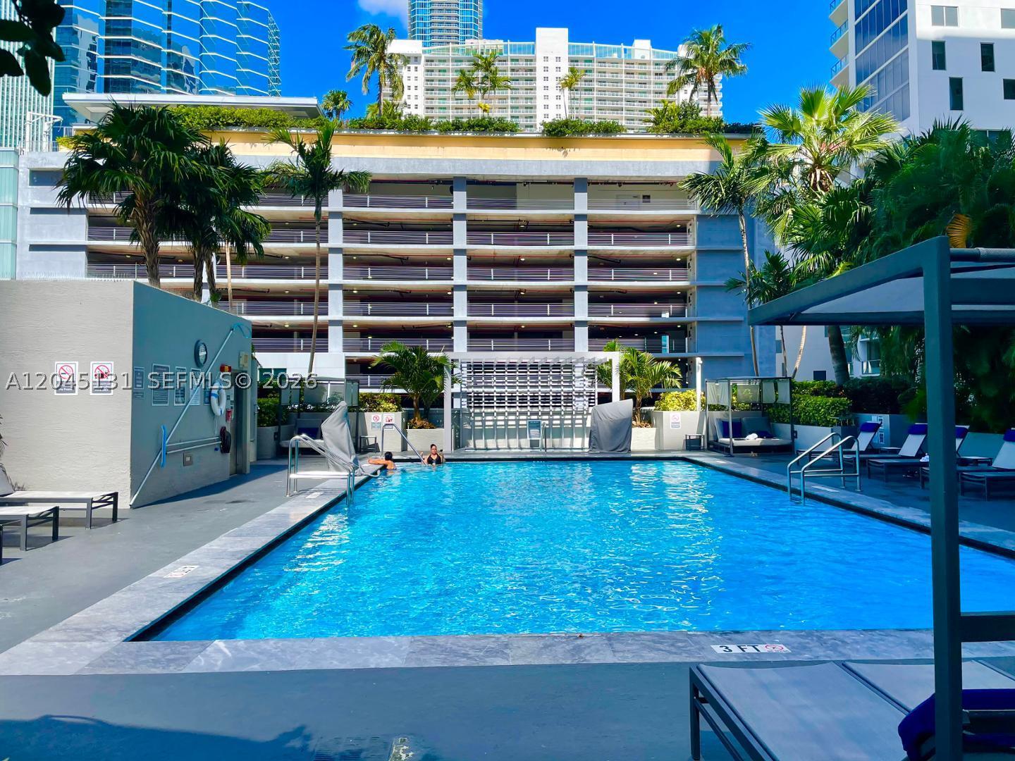 185 SE 14 Ter #1413, Miami FL 33131