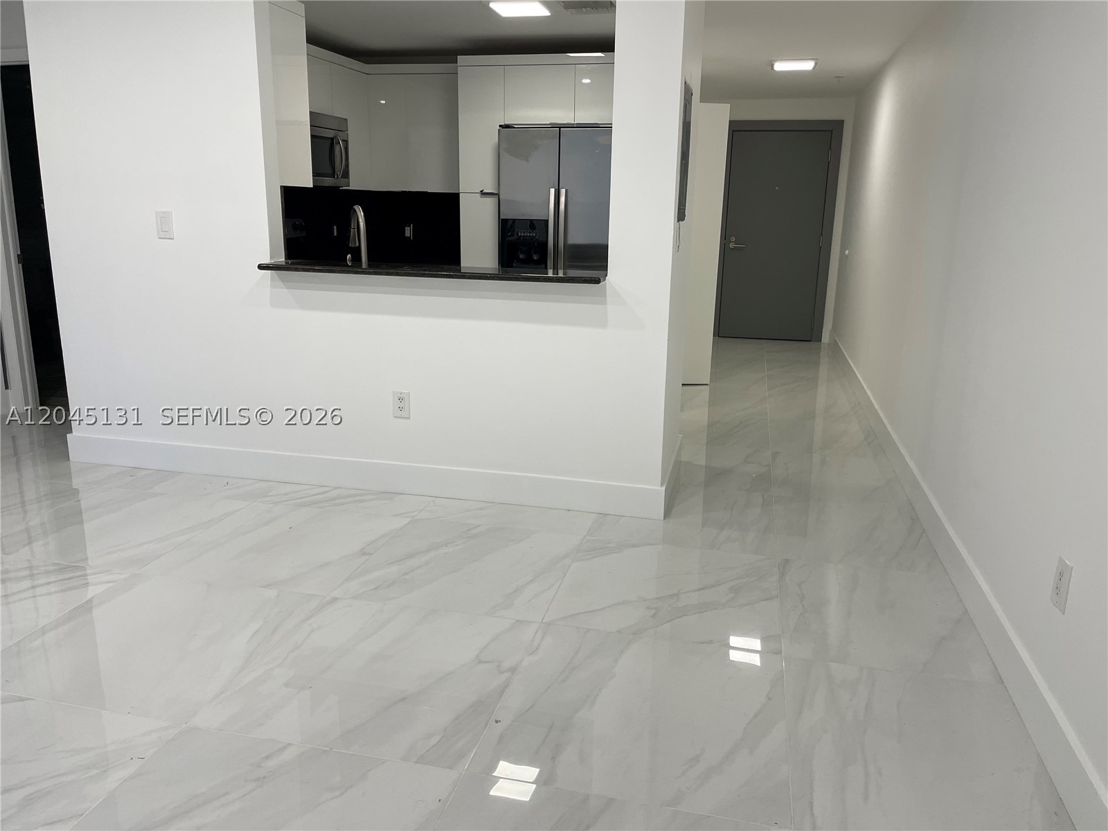 185 SE 14 Ter #1413, Miami FL 33131