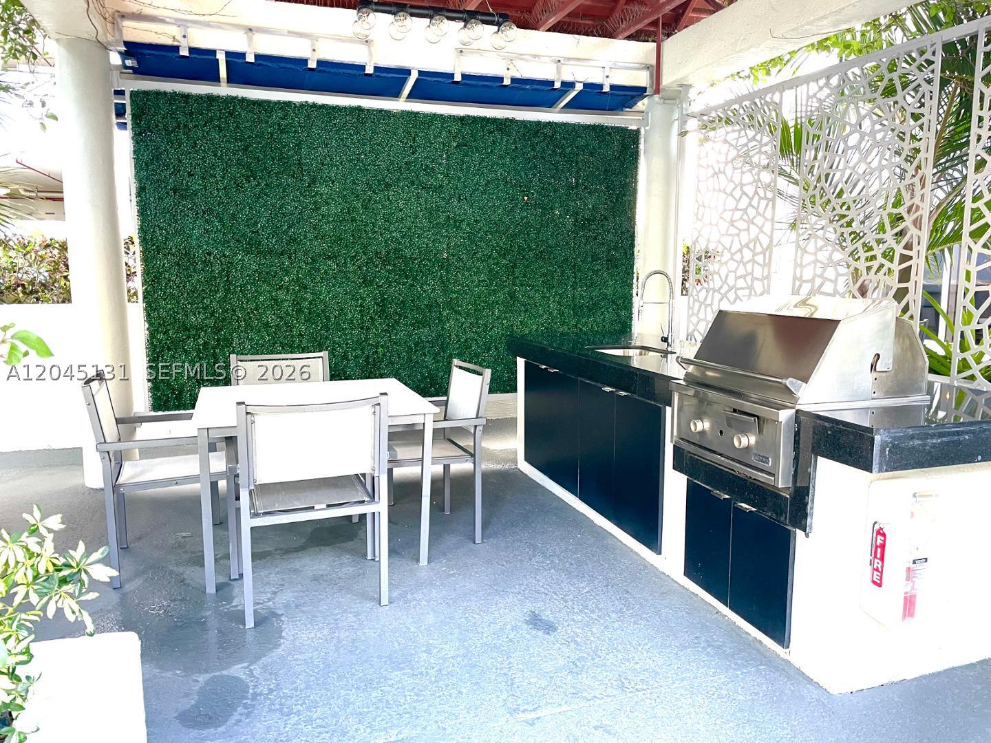 185 SE 14 Ter #1413, Miami FL 33131