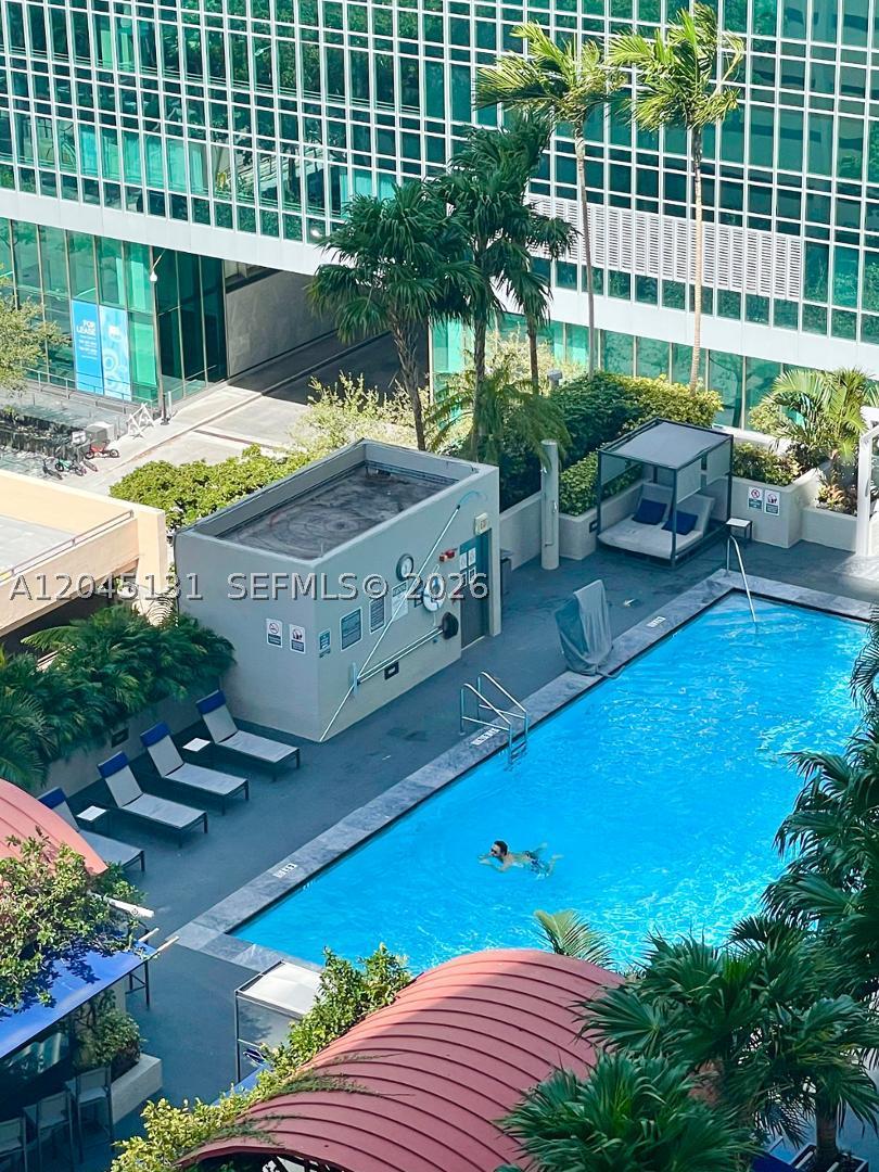 185 SE 14 Ter #1413, Miami FL 33131