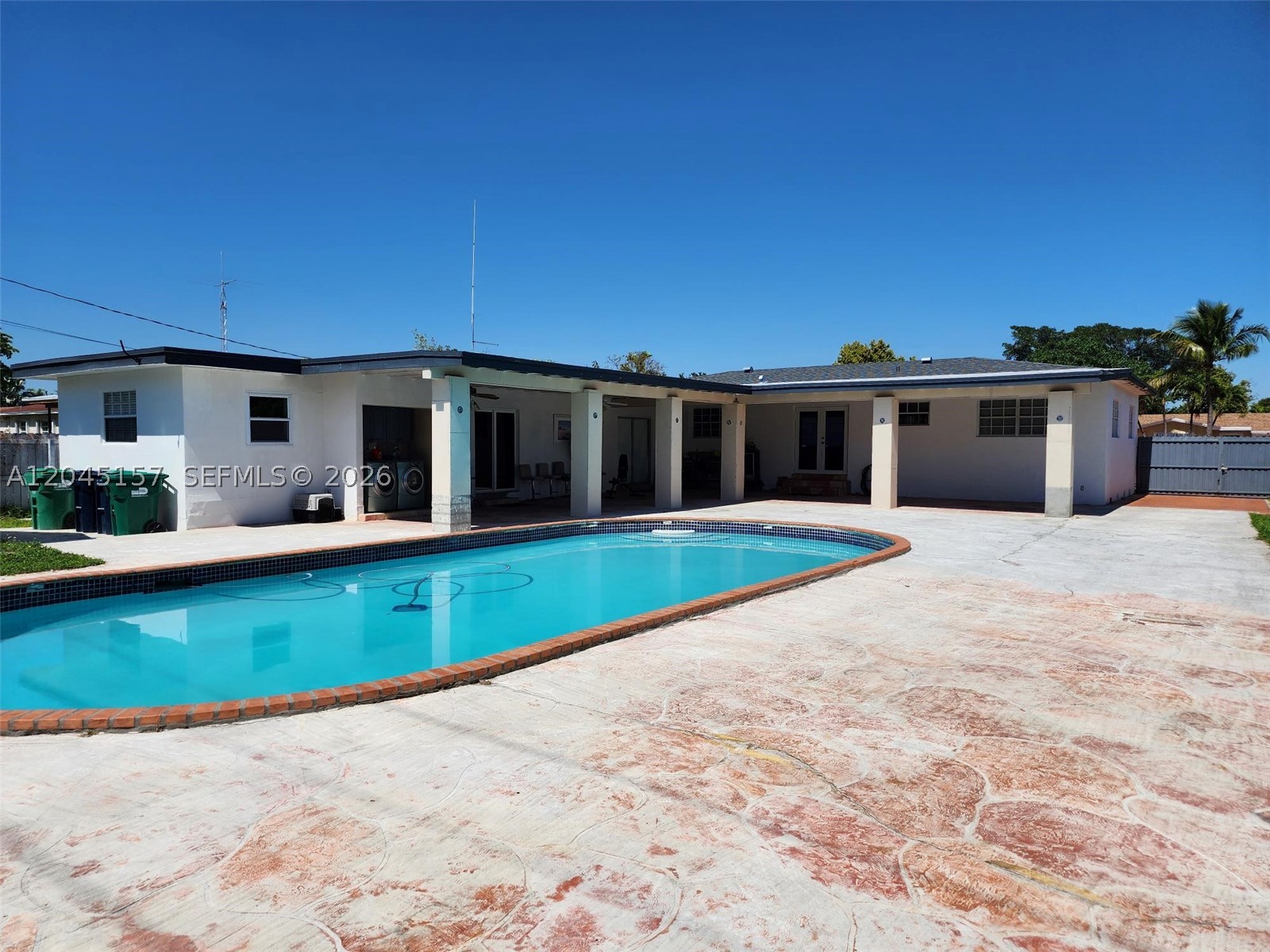 8240 SW 38th St, Miami FL 33155