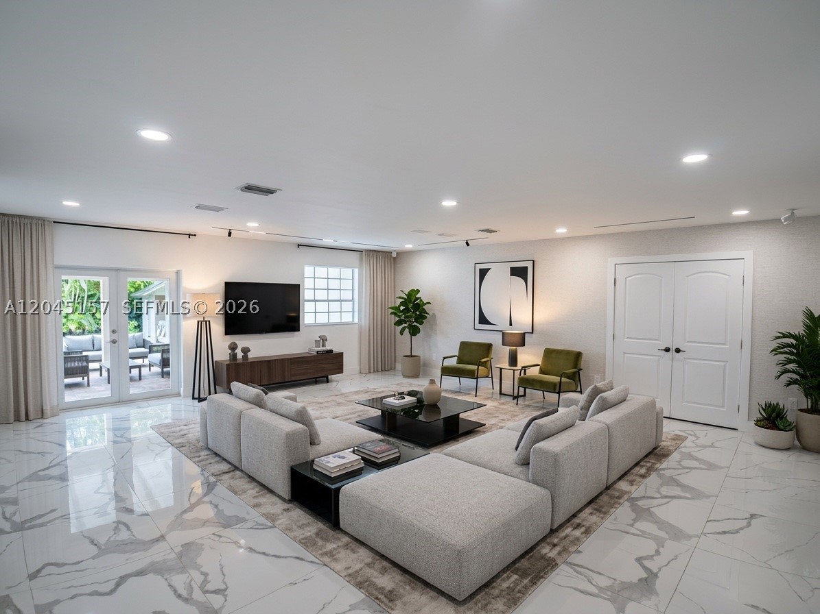 8240 SW 38th St, Miami FL 33155