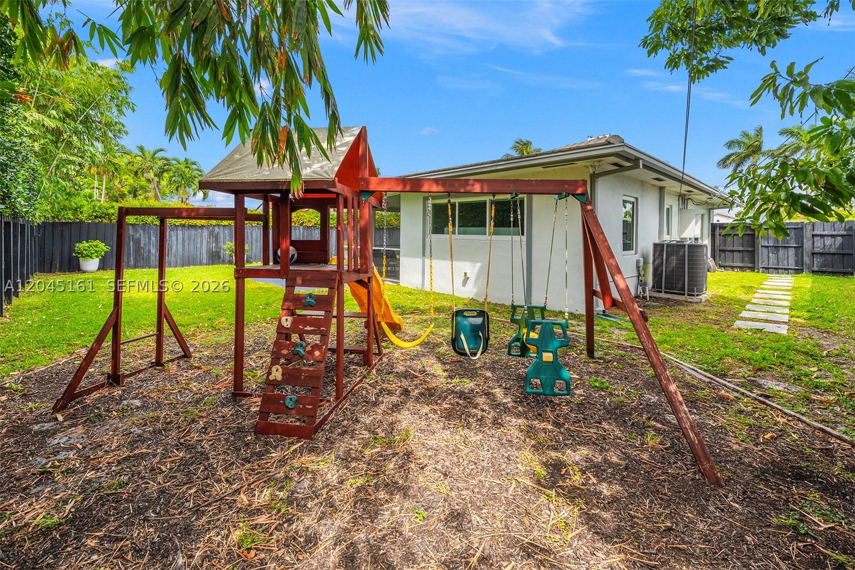 1724 71st St, Miami Beach FL 33141
