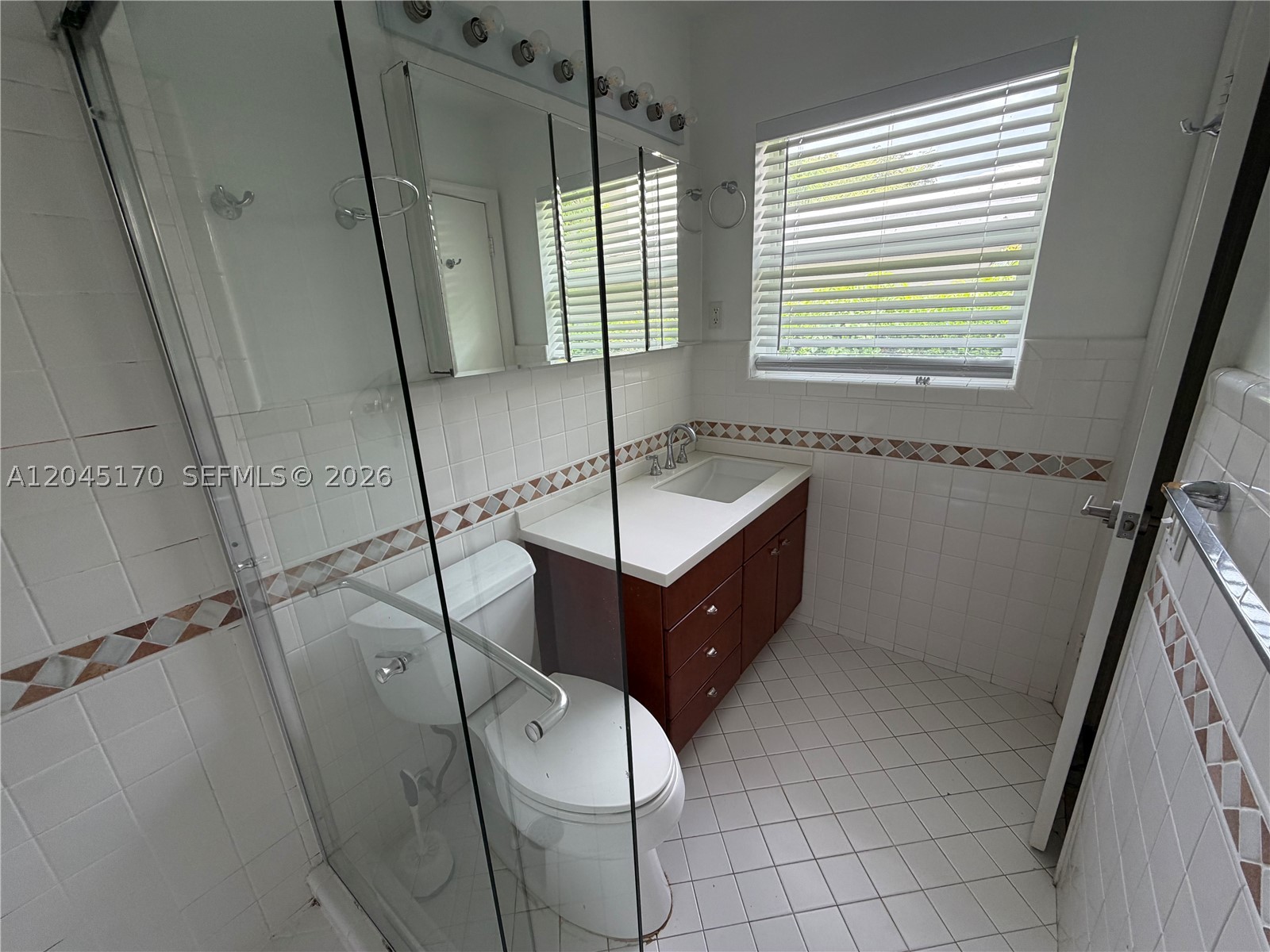 1420 Baracoa Ave, Coral Gables FL 33146