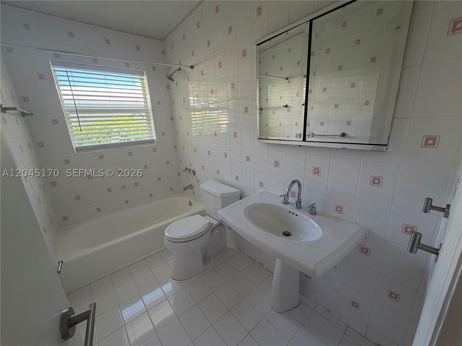 1420 Baracoa Ave, Coral Gables FL 33146