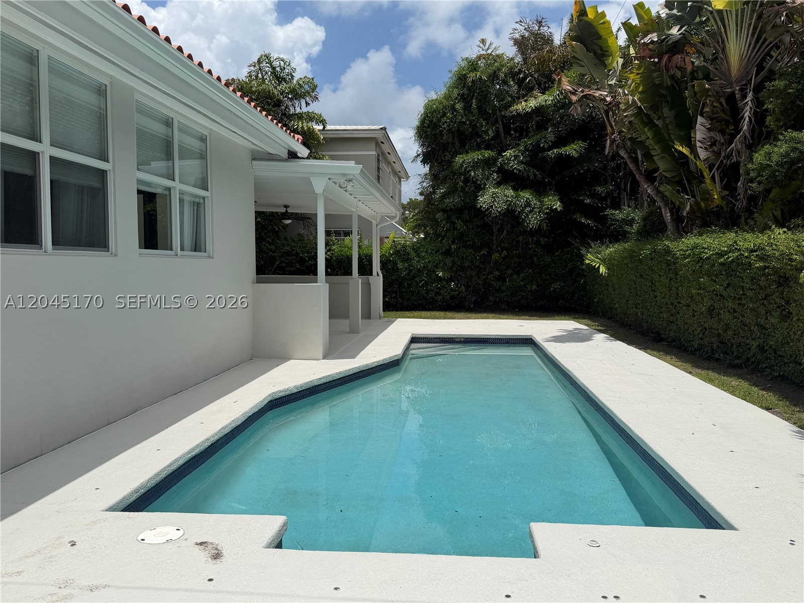1420 Baracoa Ave, Coral Gables FL 33146