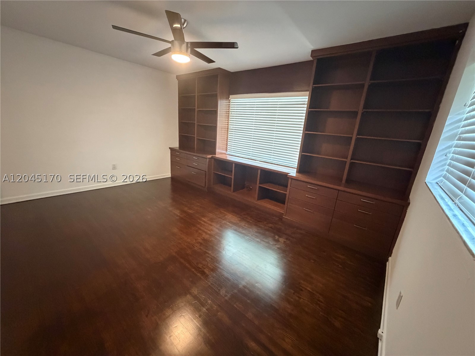 1420 Baracoa Ave, Coral Gables FL 33146