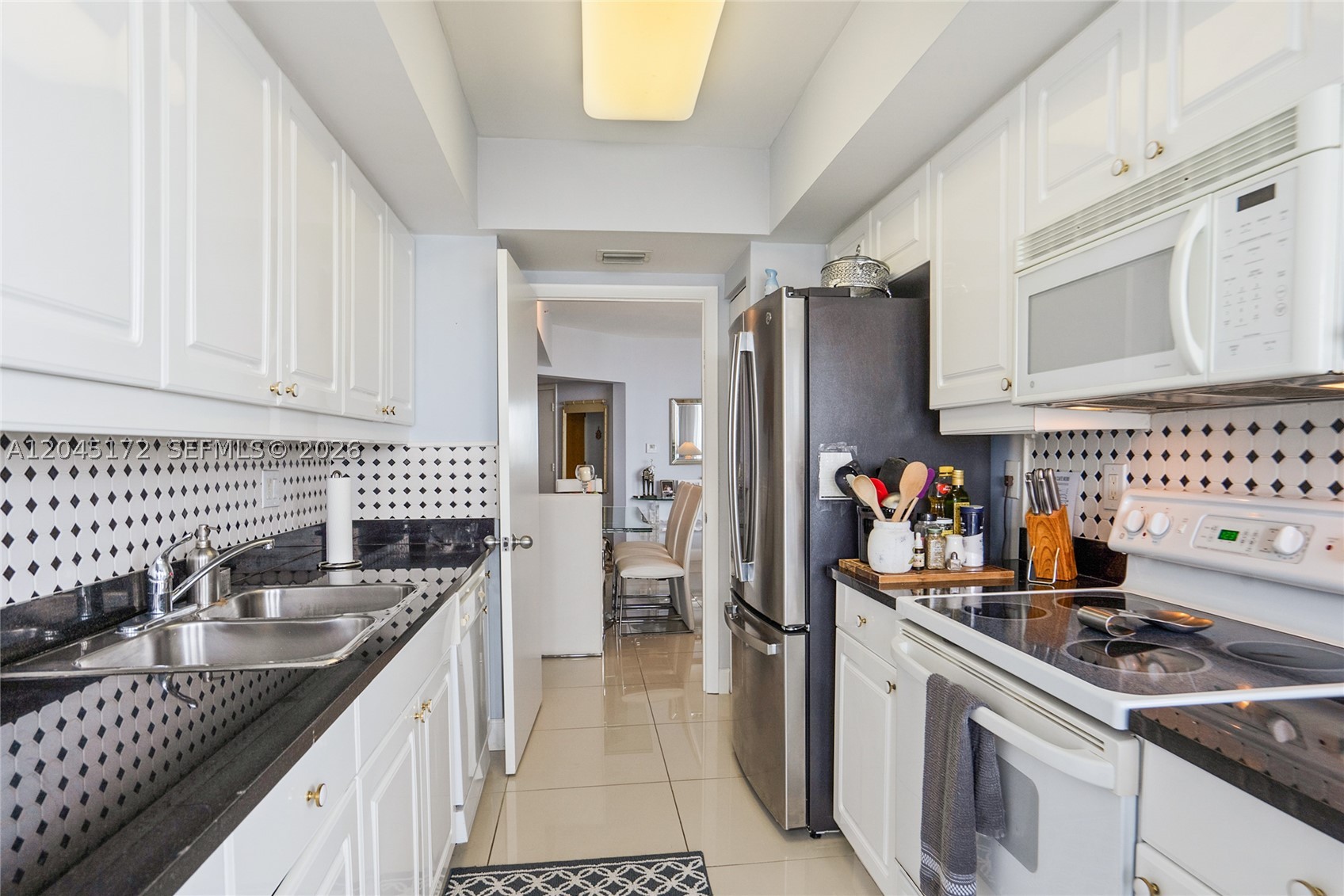 21055 Yacht Club Dr #2005, Aventura FL 33180