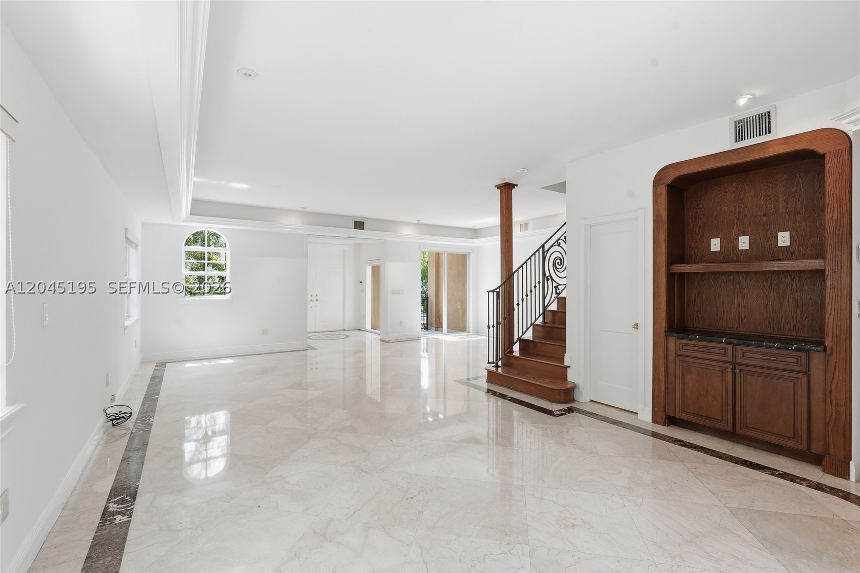 592 Fernwood Rd #B, Key Biscayne FL 33149