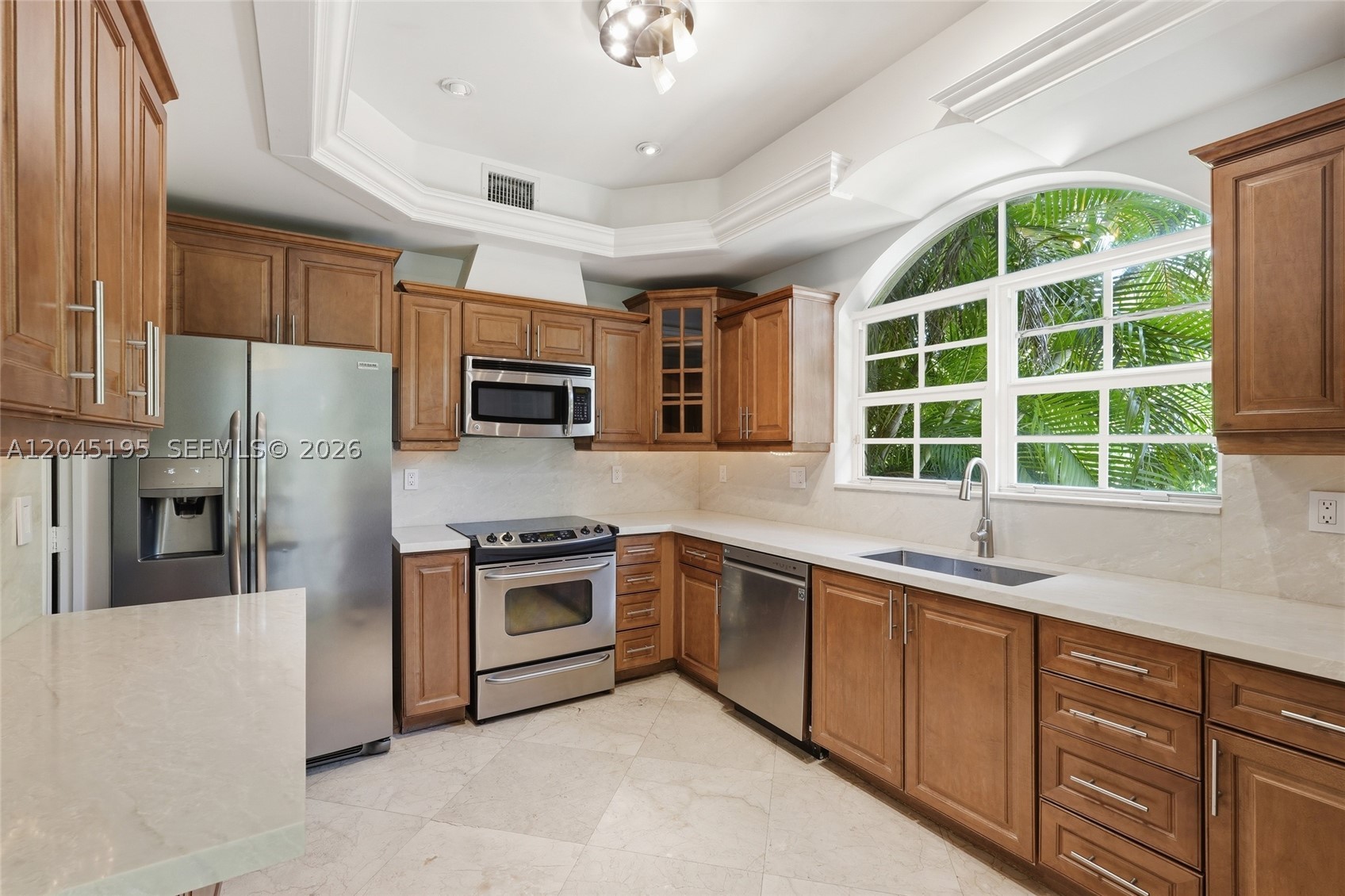 592 Fernwood Rd #B, Key Biscayne FL 33149